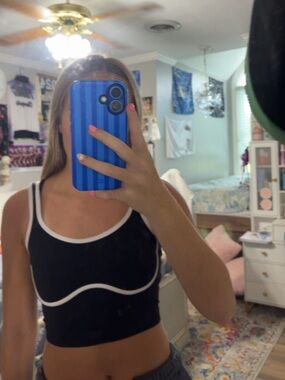 SHEIN Black Crop Tank